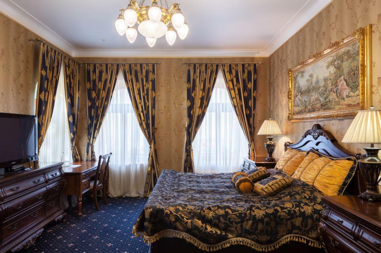 Luxury Boutique Andreevskiy リヴィウ エクステリア 写真