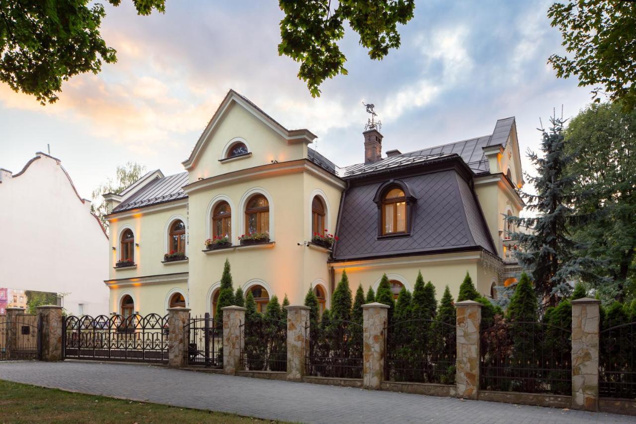 Luxury Boutique Andreevskiy リヴィウ エクステリア 写真